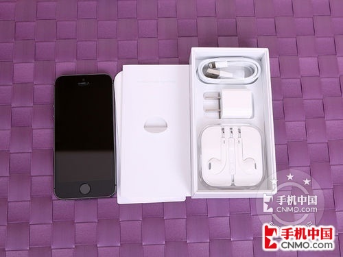 图为:苹果 iPhone 5S 手机