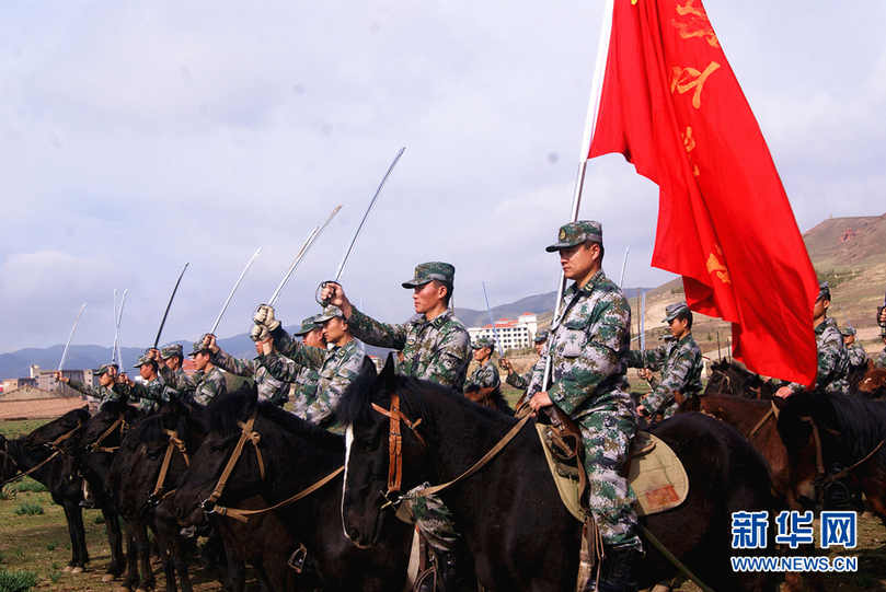 魏子函 攝00甘南獨立騎兵連平時訓練時的乘馬衝鋒場景.