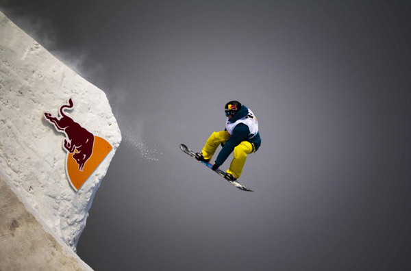 何伟滑雪运动员图片