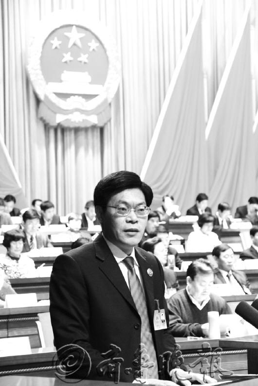 市人民检察院检察长邵汝卿.