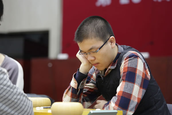 图文:第28届天元赛32强战开赛 柯杰蓄势待发