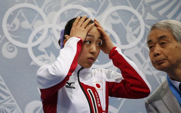 图文:浅田真央短节目第16名 浅田真央懊恼