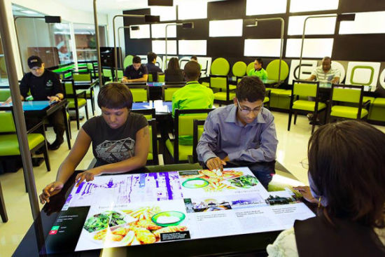 Ebony-Interactive-Restaurant-tablets-600x400