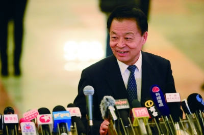 交通部部长杨传堂接受采访时,就多个社会热点问题进行回应 摄/法制晚报记者 付丁