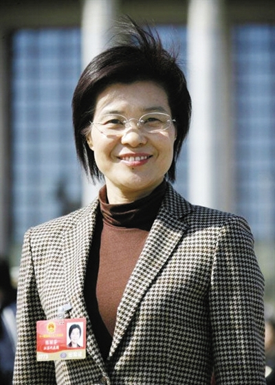 全国人大代表、江苏阳光集团董事长陈丽芬。
