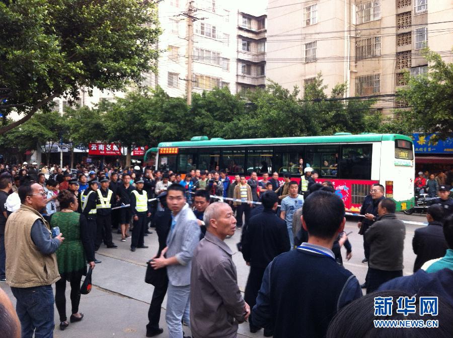 昆明市区发生劫持人质事件疑犯被警方抓获