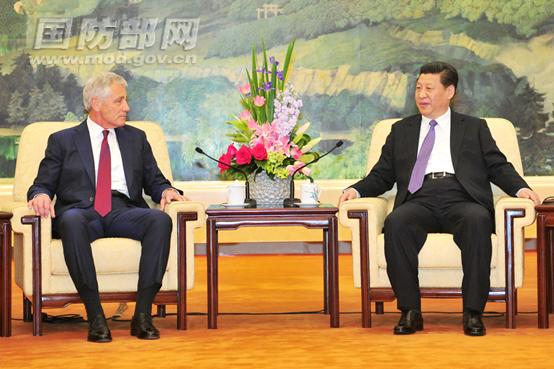 中新网4月9日电据国防部网站报道，国家主席、中央军委主席习近平9日下午在北京人民大会堂会见美国国防部长哈格尔。（李晓伟摄）