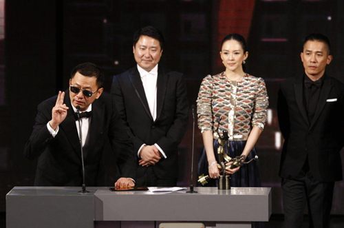 《一代宗师》14项提名中标12奖，打破了香港金像奖的纪录。