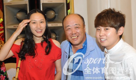 双人滑选手张昊在自己的家乡哈尔滨举行婚礼,迎娶相恋十年的女友鞠驰