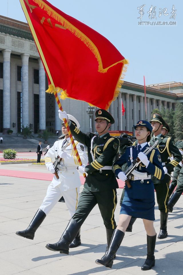 中国女兵仪仗队美呆了图片