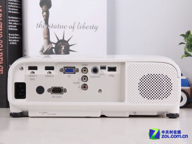 爱普生 CH-TW5200C 背面 