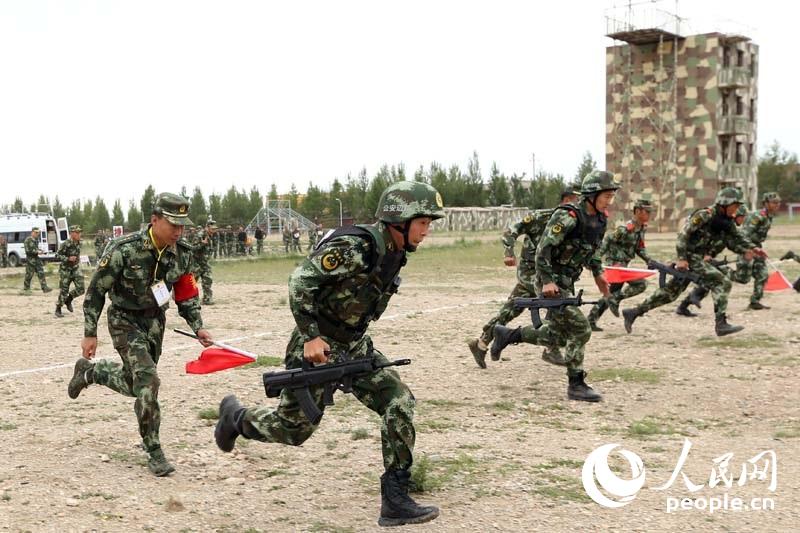 【組圖】內蒙古公安邊防機動部隊舉行軍事比武(高清)(組圖)