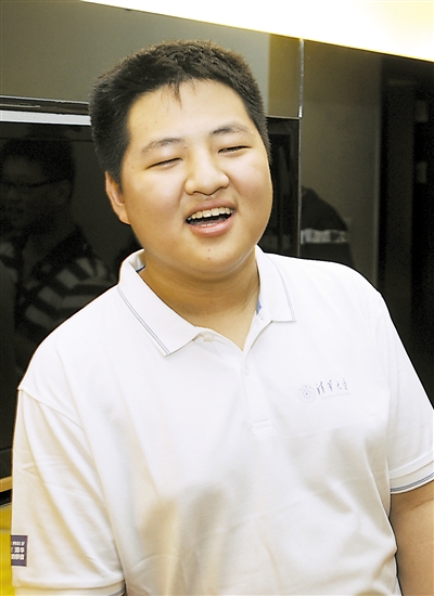 文科第一名 胡嘉
