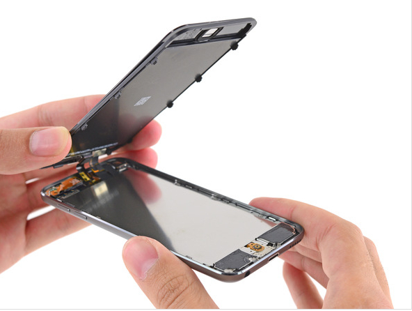 新iPod touch 5拆机图解 16GB增摄像头 