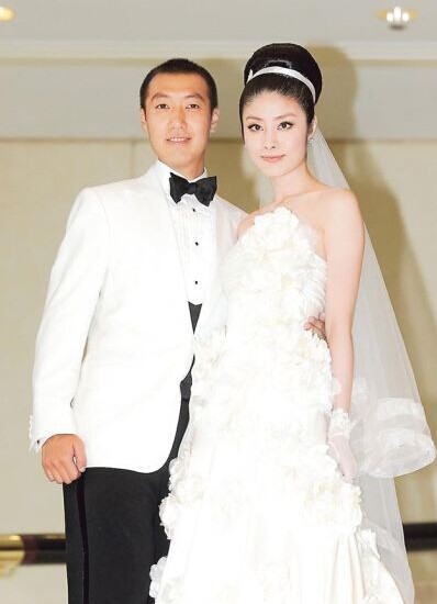 陈慧琳与老公刘建浩结婚6年,还有两个可爱儿子,幸福满泻