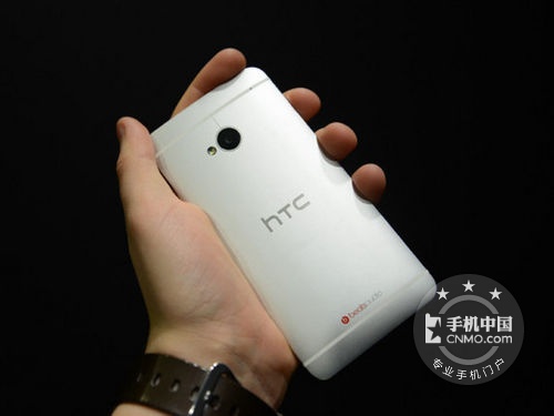 HTC One   4888 