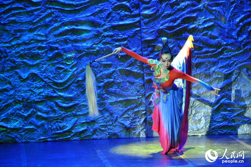 "中国最佳表演艺术"展演活动在印尼拉开序幕(组图)