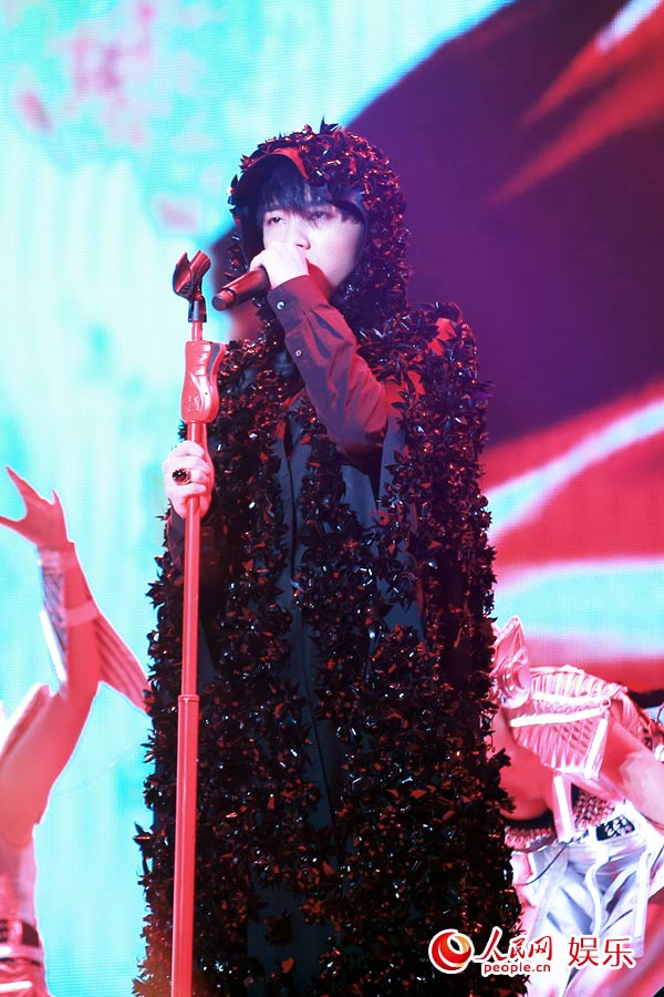 華晨宇2014火星演唱會 2場連唱萬人嗨掀高潮(組圖)