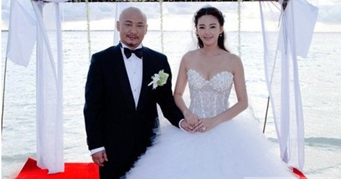 王全安与妻子张雨绮2011年4月18日在西安领证结婚。