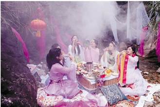 温州6名女子的生日派对火了：盘丝洞的小妖精还我师傅来