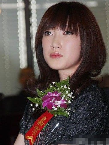 姜育恒18岁女儿被曝光 男神漂亮女儿都多大/图