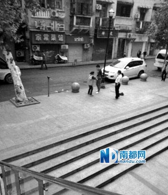 “委屈奖”层出不穷 网友:钱能解决问题吗