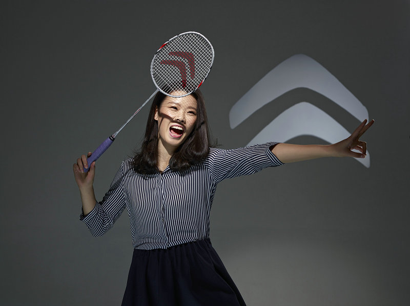 高清:中国羽球公开赛开拍 谌龙,李雪芮拍时尚写真(组图)