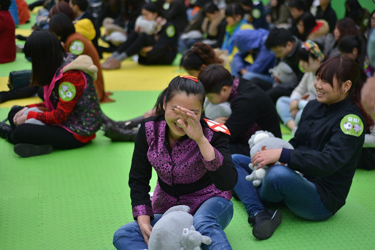 11月18日,成都,发呆大赛在成都宽窄巷子举行,报道称,本次发呆大赛