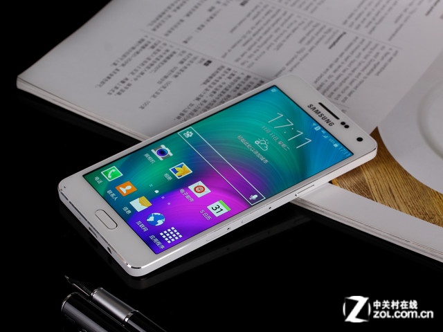 中端智能机 三星GALAXY A5商家报2599元 