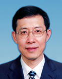 郑京平，男，1957年5月出生，汉族，江西景德镇人，硕士研究生。1982年2月加入中国共产党。高级统计师。