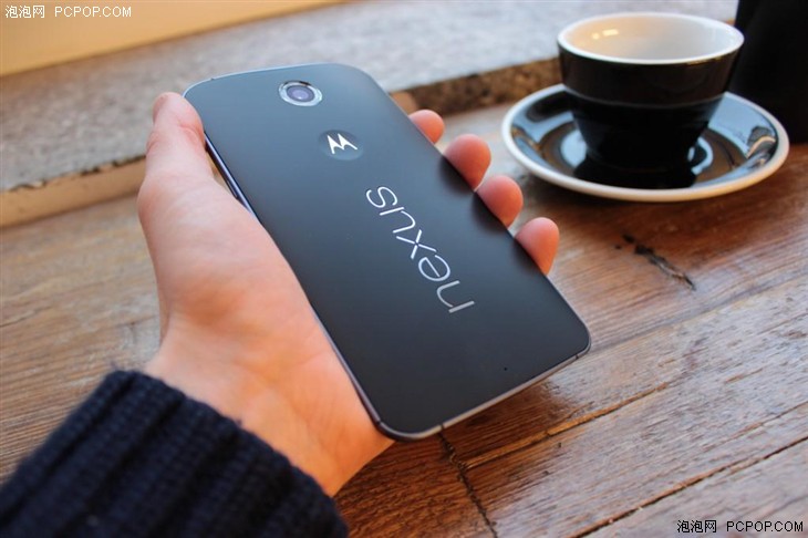 ĦսMoto X vs Nexus 6