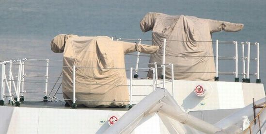 中国新建海警船疑已安装舰炮 用布遮挡(图)