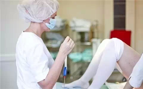 女人生孩子剖腹产全过程