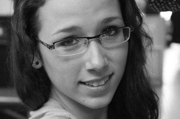 ۺϱӢ117ձӢһǿ15Ů̩ɭ(Rehtaeh Parsons)󣬽زƬ֮ڡܺ˲ɱȴ֮ࡣ