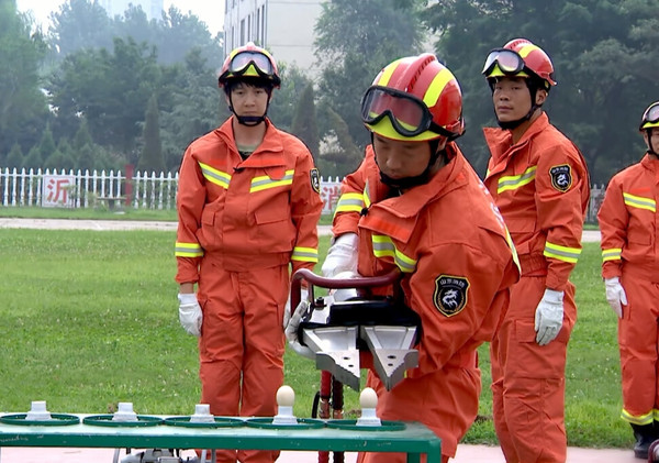 火线英雄消防队训练图片