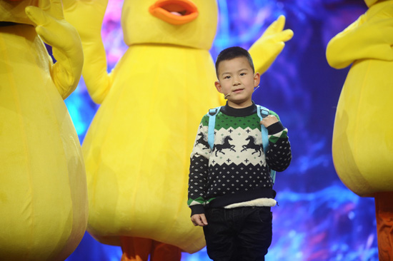 《中国梦想秀》五岁男孩扛养家重担 调戏周立波