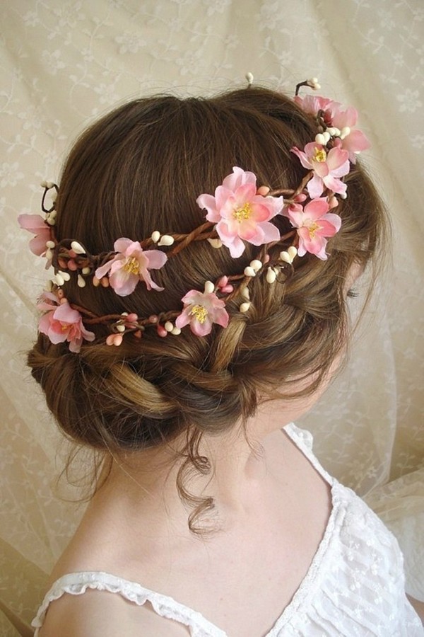 【小清新】玲珑春季,20款花朵点缀的新娘发型