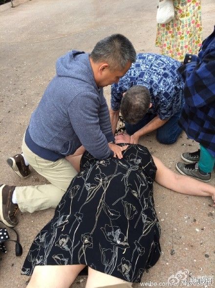唐子人做胸外按压CPR