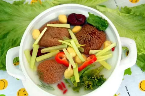 八款美味蔬菜汤,瘦身必备首选