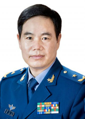 政委胡秀堂中將,海軍副參謀長張建昌少將,空軍指揮學院政治部主任