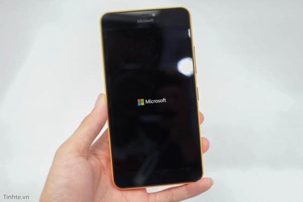 Lumia 640 XLͼͣôǶ1Gڴ