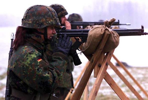 近年來,德軍士兵體質日益惡化,主要是肥胖.