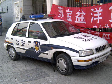 中國警車德國——大眾,奔馳,保時捷美國警車90%是fordcrown victoria