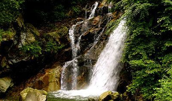 青山秀水森呼吸,避暑露营七盘沟!