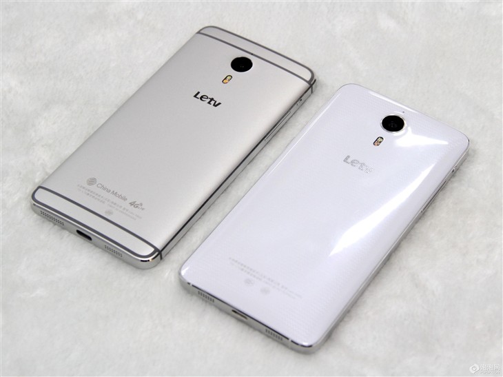 而对于乐1 Pro来说,骁龙810以及4GB RAM的配置更加顶级,但2699元的售价颇为良心。只不过初期1万台的放量有些少,等后期产量上升后,乐1 Pro会成为一个不错的选择。另外,乐视超级手机具有乐视生态圈这个先天的优势,结合乐视网会员便能享受各种高质量的视频和直播资源,同时还能享受“0元购机”的优惠,喜欢看乐视网的朋友们选它不会错。