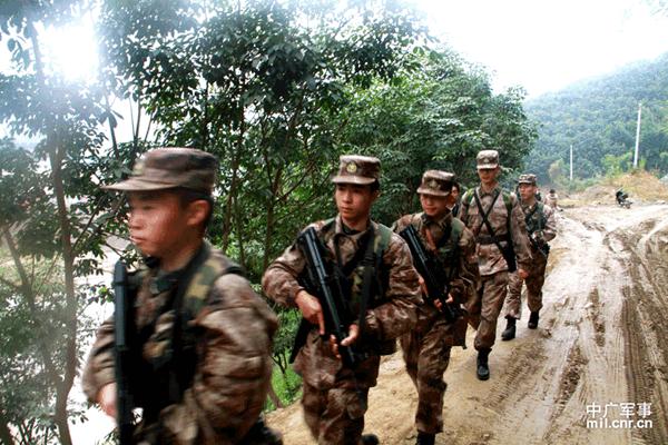 解放军明日起在中缅边境陆空演习 已通知缅方