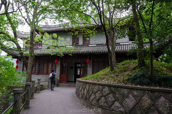 從這個武嶺關進去以後就是蔣氏故居景區.