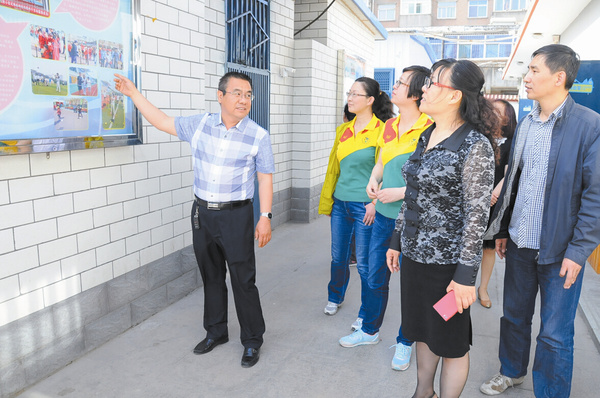 太师四附小李国强校长谈特色学校建设经验