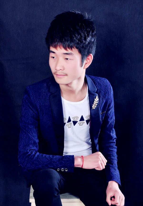 九哲端午节新歌《似水红颜》 将在节后正式发行