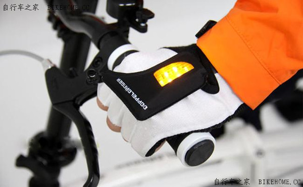 博鱼电竞夜骑实用向-LED自行车转向灯手套(图1)